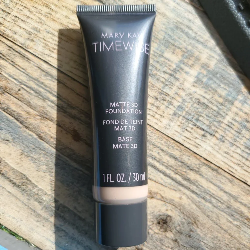 Beige C 120 Matte 3D Foundation - Combo to Oily Skin - Timewise Mary Kay
